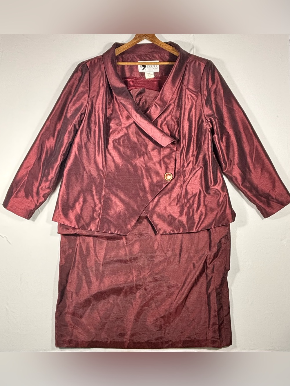 Essence By Mail Women's 20 Burgundy Satin Skirt Suit Classic Two-Piece